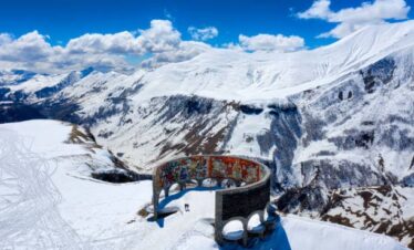Tour to Ananuri, Gudauri & Kazbegi