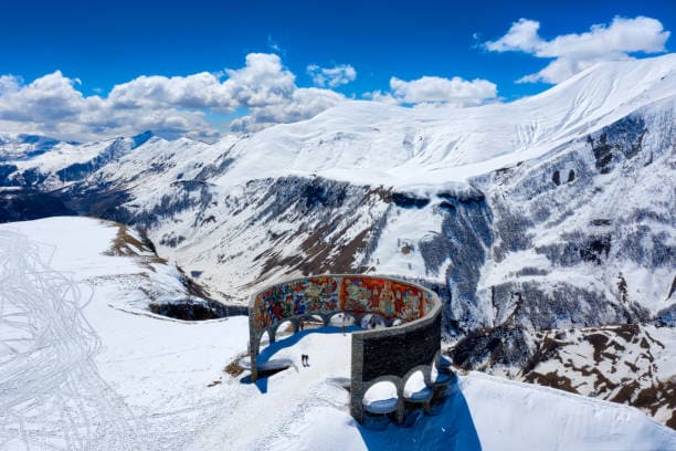 Tour to Ananuri, Gudauri & Kazbegi